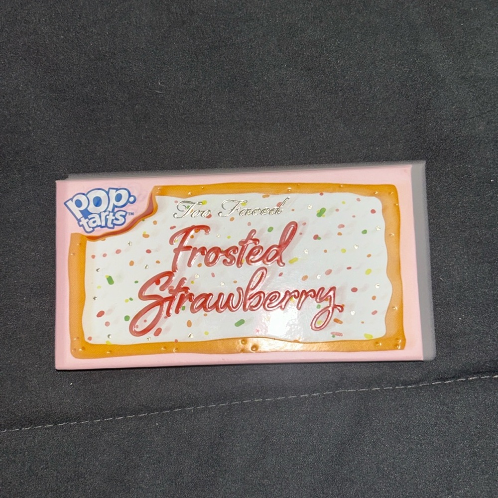 too faced poptart frosted strawberry eyeshadow palette